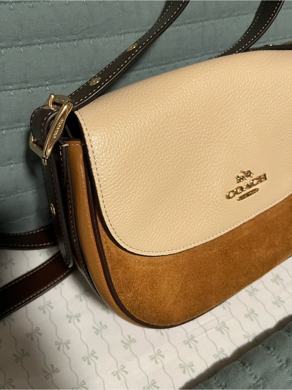 Coach Two-Tone Cream and Tan Suede & Leather Crossbody - Picture 4 of 16